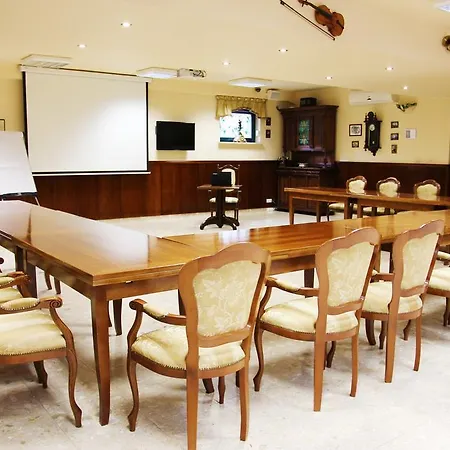 Mat's 3* بوزنان
