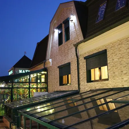 Otel Mat's 3*