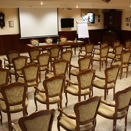 Mat's Otel Poznan