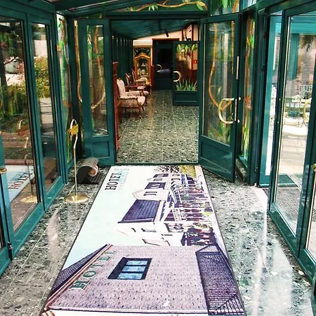 Mat's Otel